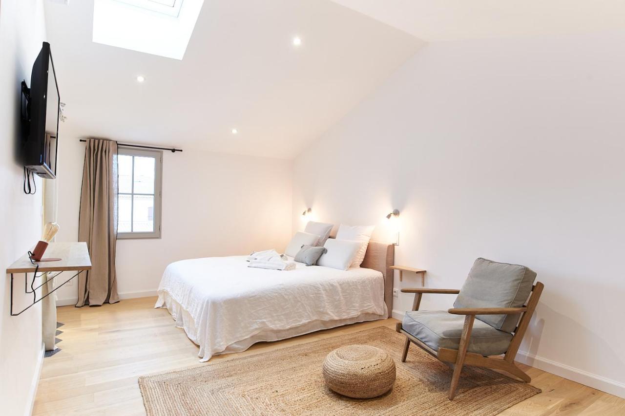 Maison 1634 - Climatisation, Piscine, Parking, Centre Ville, Petit-Dejeuner Compris 佩兹纳斯 外观 照片